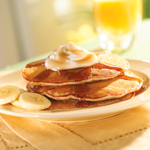 Banana Flapjacks with Maple-Cinnamon Syrup